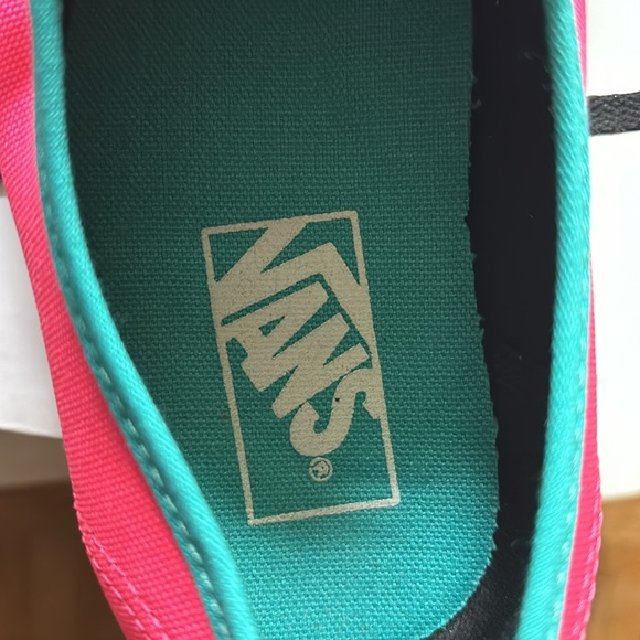 Hot pink Vans - Picture 6 of 6